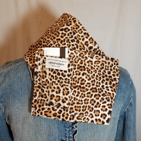 Flannel scarf with Hidden Pocker - Picture 4 of 4